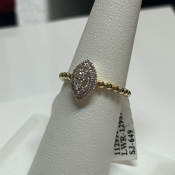 Genuine 14K Yellow Gold Marquis Shaped Diamond Engagement/Promise Ring - Picture 2 of 4